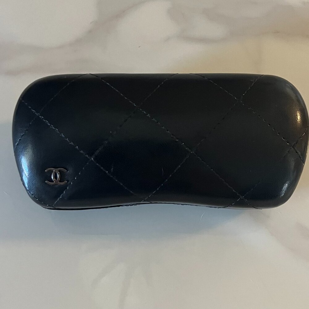 CHANEL CH052 Rimless Sunglasses | Gold | Pristine Condition - Picture 11 of 13